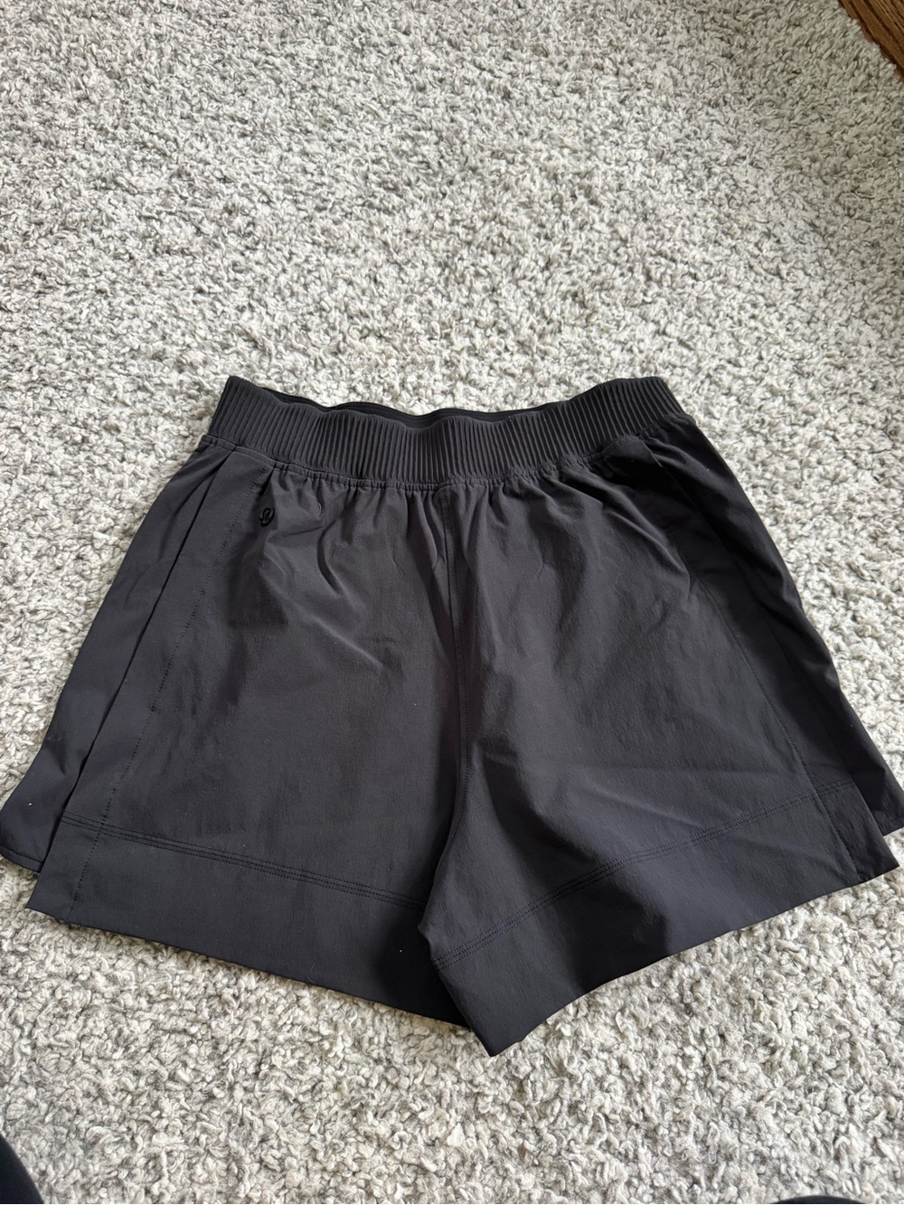 Lululemon - Stretch Woven Relaxed-Fit High-Rise Short 4"
